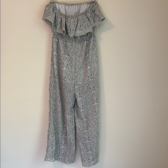 She + Sky Gray Boho Ruffled Collar Halter Jumpsuit Sz L Wide Leg Beachy Casual - Picture 3 of 10